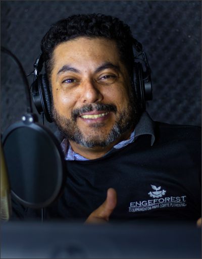 Locutor Lucio Ferreira Engeforest Rádio Florestal